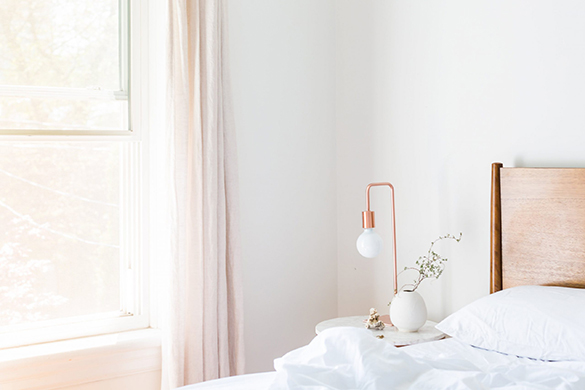 apartment-bed-bedroom-comfort-545034-scaledd